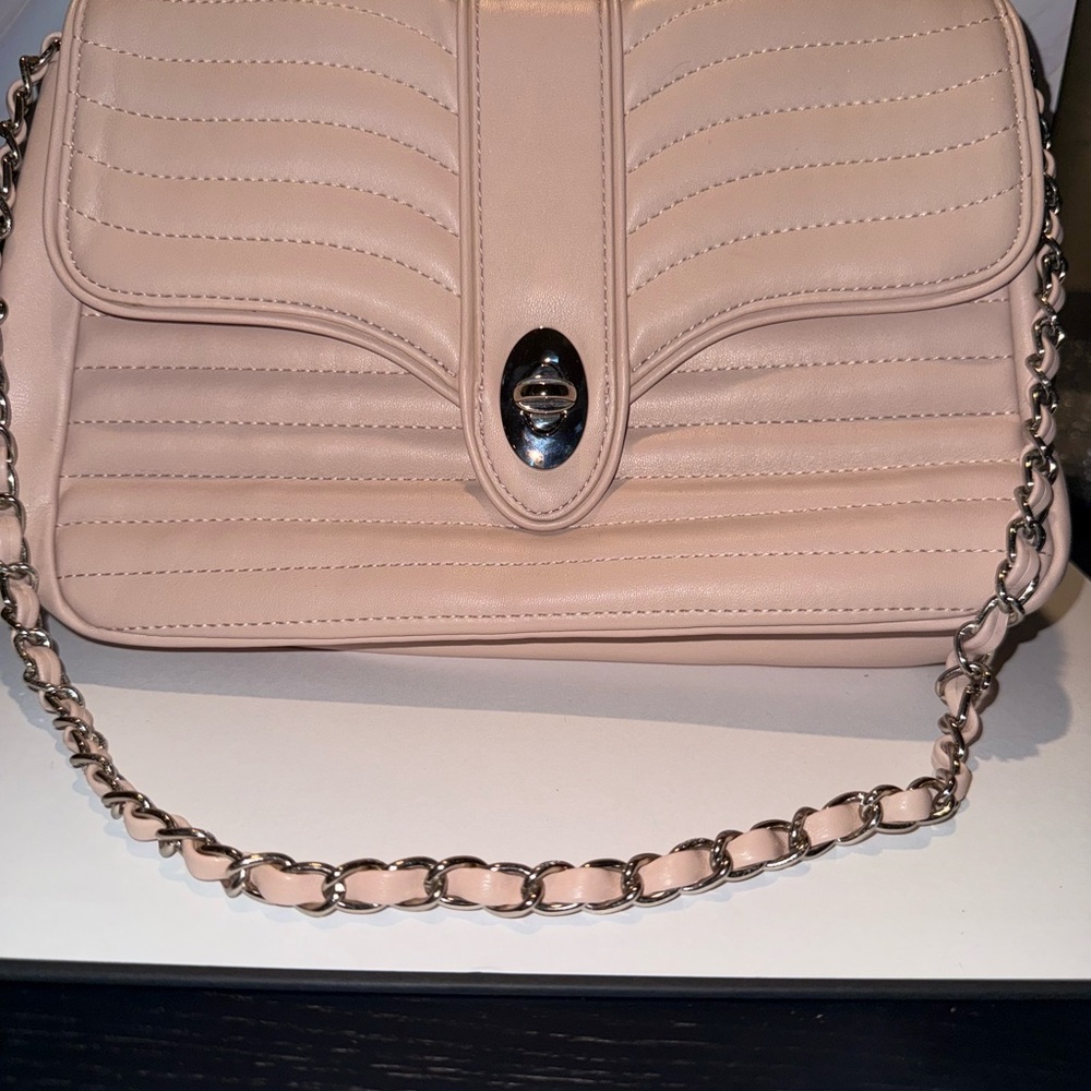 Express Blush Quilted Convertible
Shoulder | Crossbody Purse